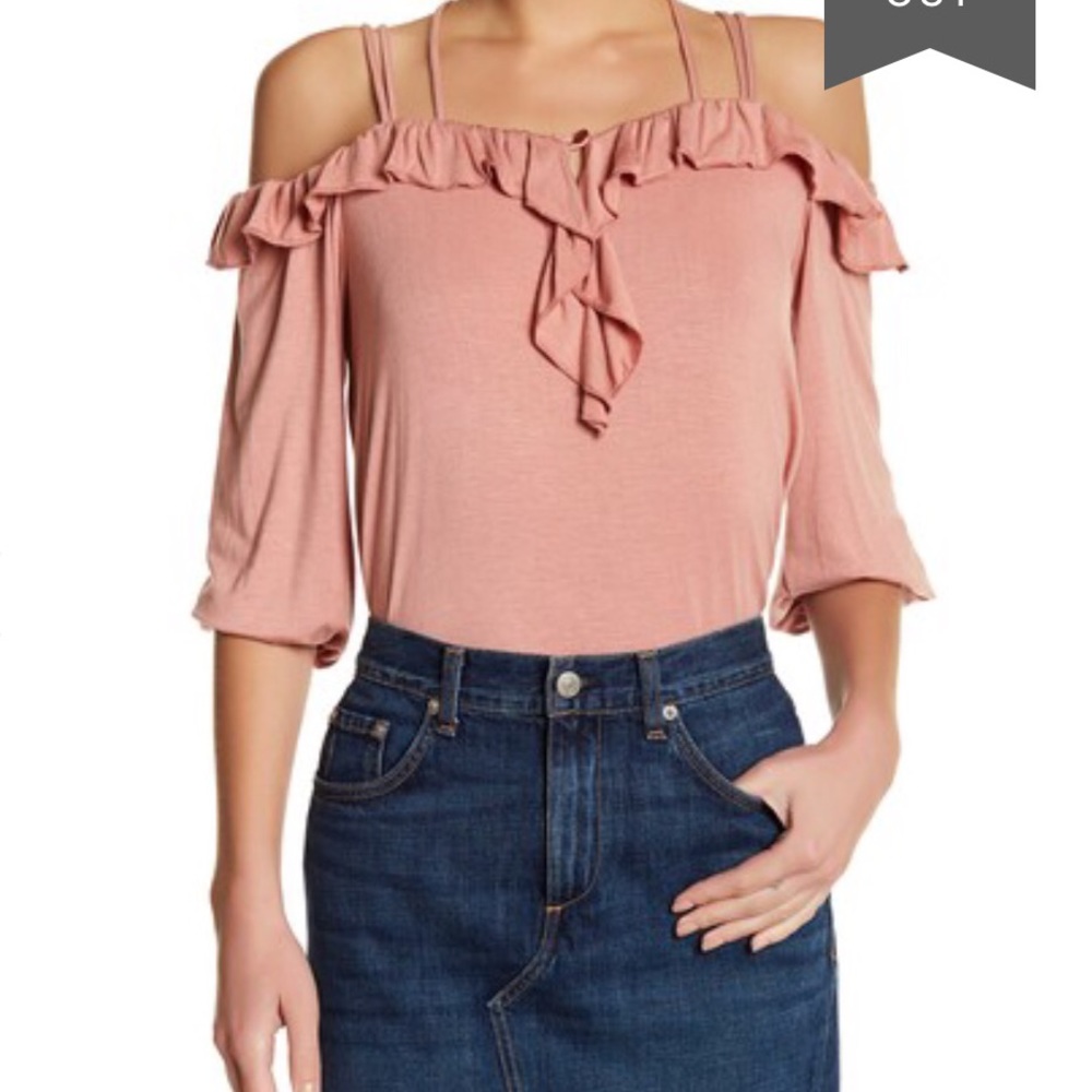 Emilia ruffled long sleeve cold shoulder top sz M